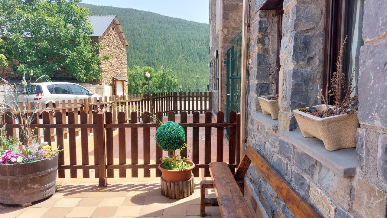 Apartamentos Castiello De Jaca 3000 Экстерьер фото